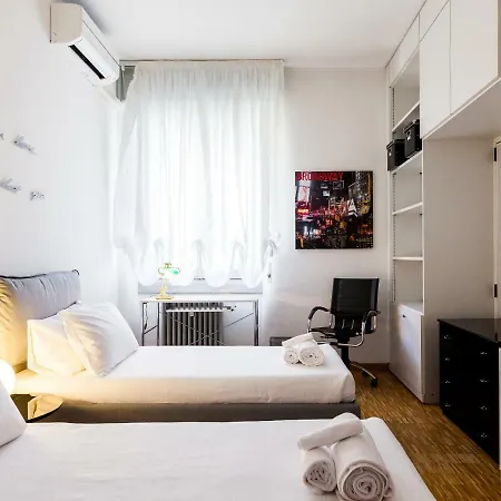 Easyhomes - Corso Vercelli Милан